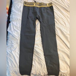 Gym shark leggings size medium